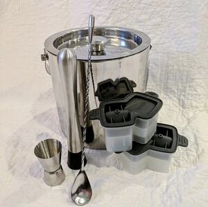 Stainless Steel Bar Tools And Ice Bucket With Ice Molds